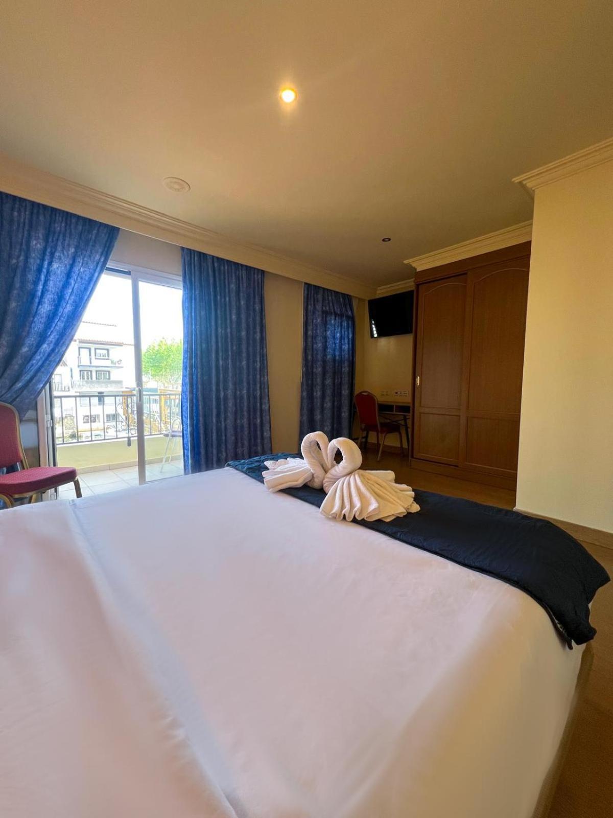 Hotel Portofino By Insidehome 엠푸리아브라바 외부 사진