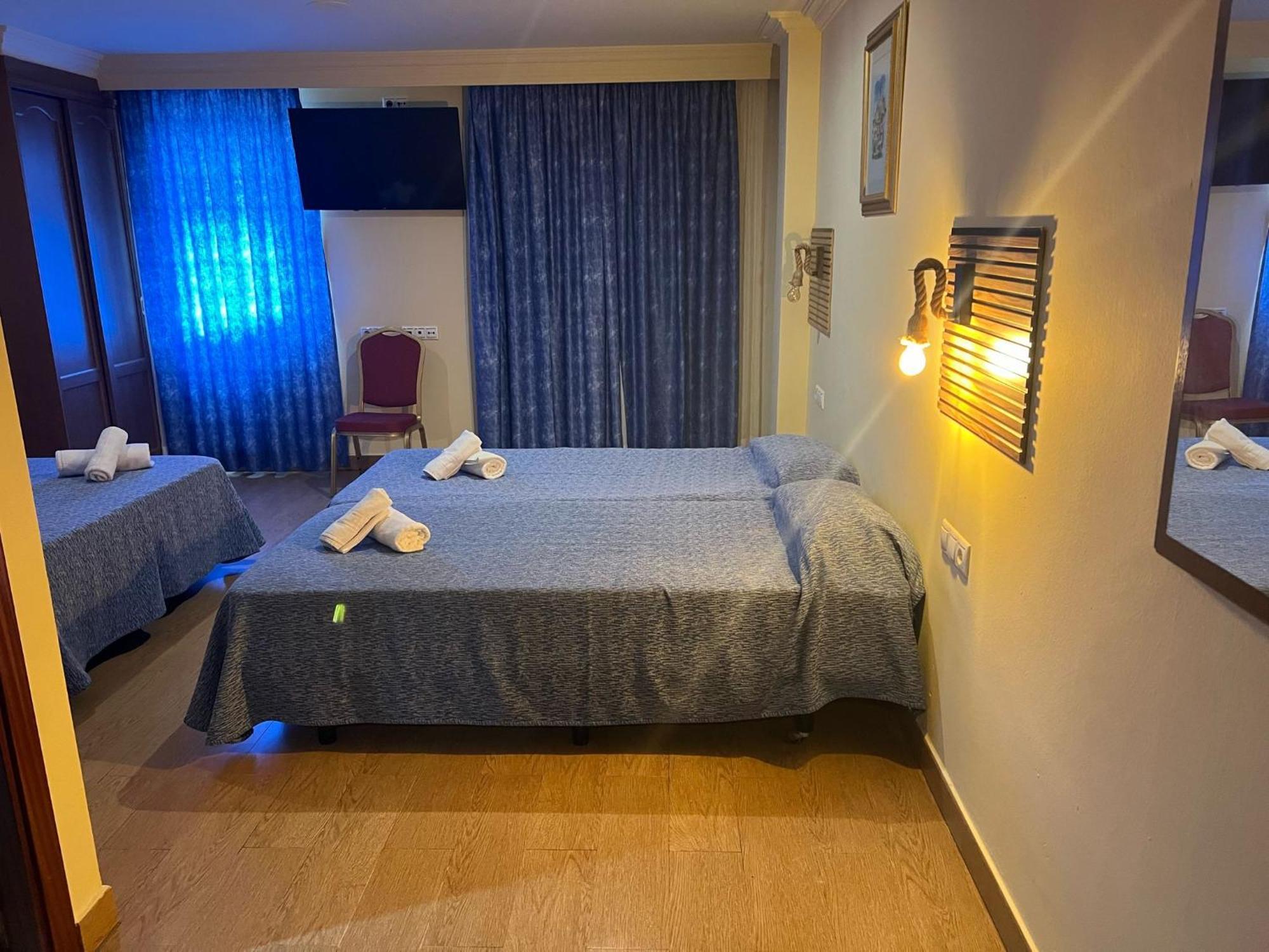 Hotel Portofino By Insidehome 엠푸리아브라바 외부 사진